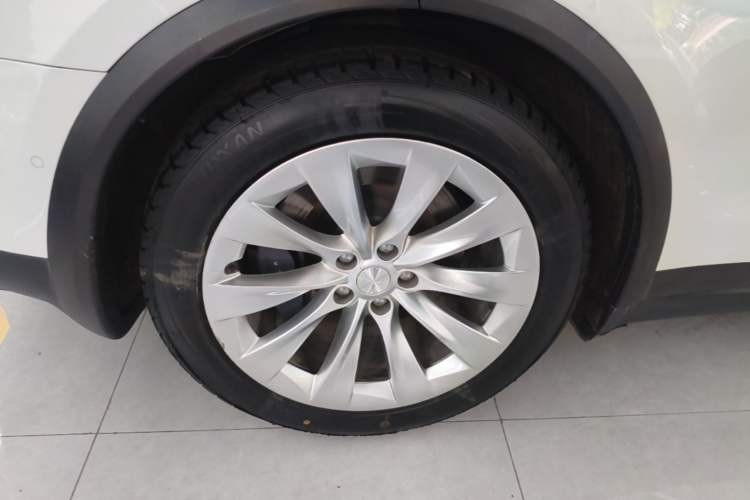 Used Tesla Model X 2019 Long-Range Version Right Rear Wheel Hub