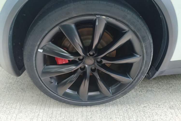 Used Tesla Model X 2019 Performance High-Performance Edition Right Rear Wheel Hub