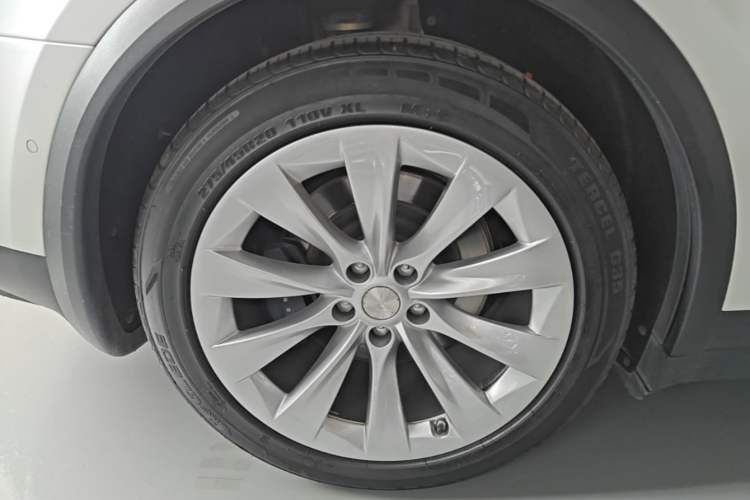 Used Tesla Model X 2019 Long-Range Version Right Rear Wheel Hub