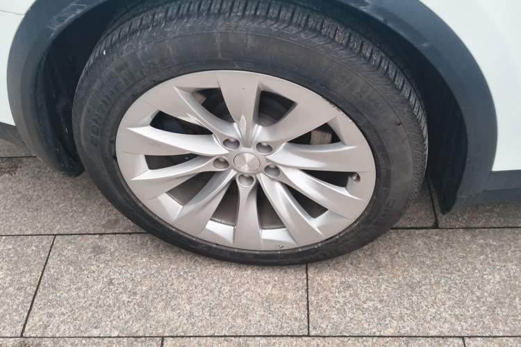 Used Tesla Model X 2019 Long-Range Version Right Rear Wheel Hub