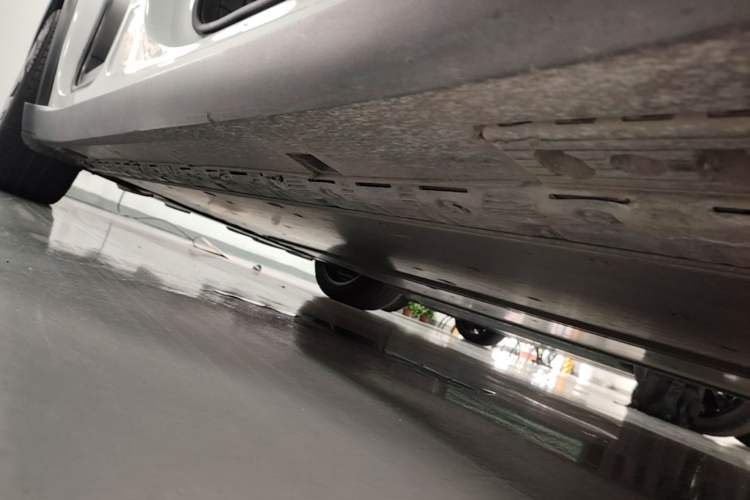 Used Tesla Model X 2019 Long-Range Version Right Side Sill