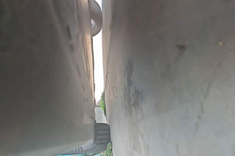 Used Tesla Model X 2019 Long-Range Version Right Side Sill