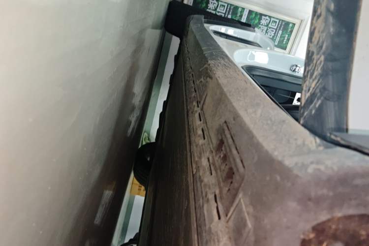 Used Tesla Model X 2019 Long-Range Version Right Side Sill