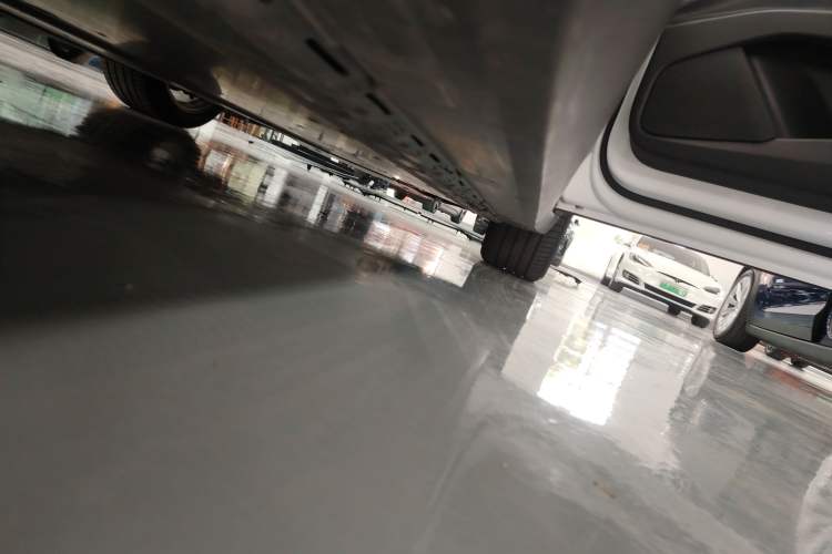 Used Tesla Model X 2019 Long-Range Version Right Side Sill