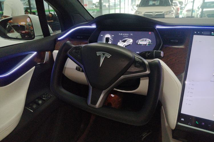 Used Tesla Model X 2019 Long-Range Version Steering Wheel