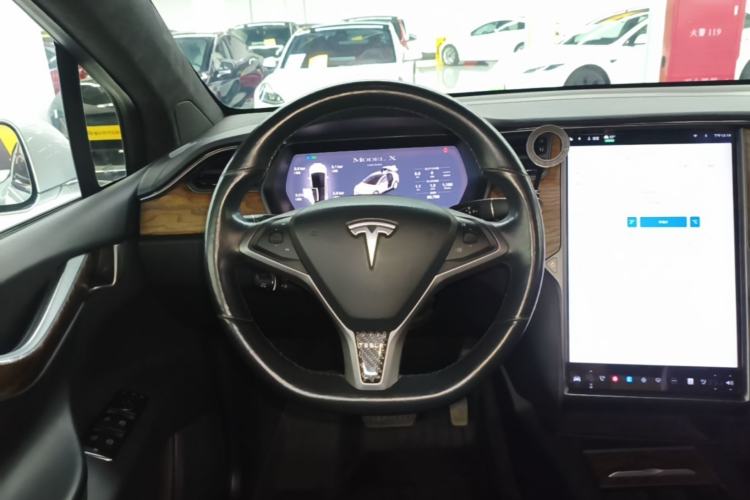 Used Tesla Model X 2019 Long-Range Version Steering Wheel