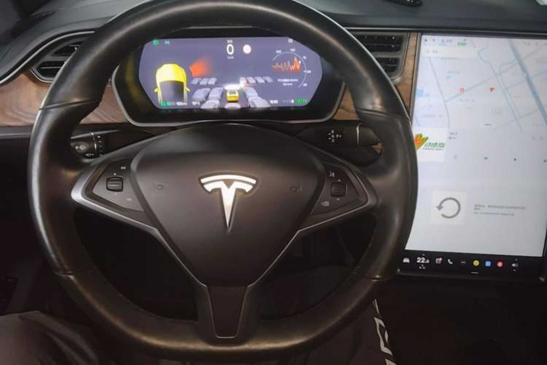 Used Tesla Model X 2019 Long-Range Version Steering Wheel