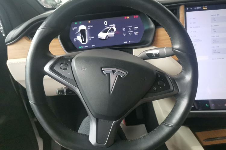 Used Tesla Model X 2019 Long-Range Version Steering Wheel