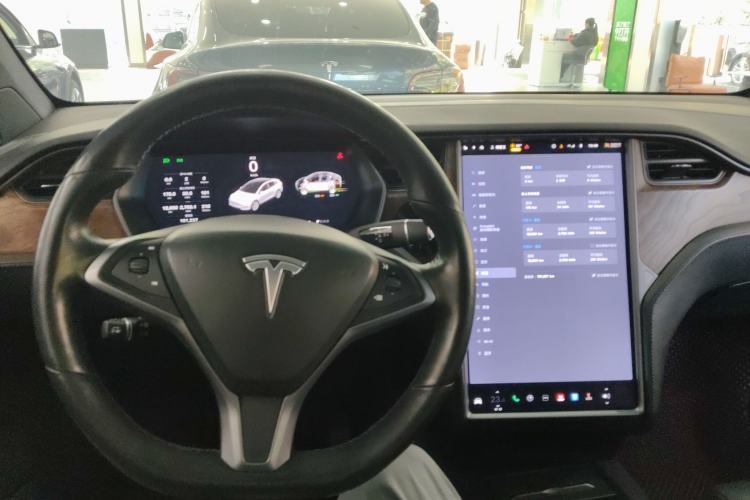 Used Tesla Model X 2019 Long-Range Version Steering Wheel
