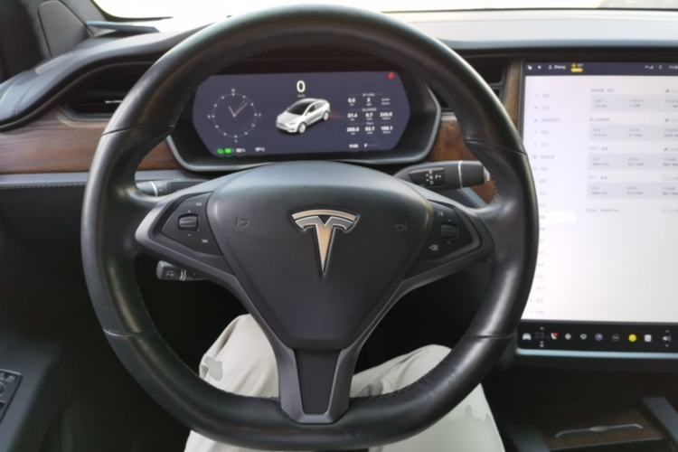 Used Tesla Model X 2019 Long-Range Version Steering Wheel