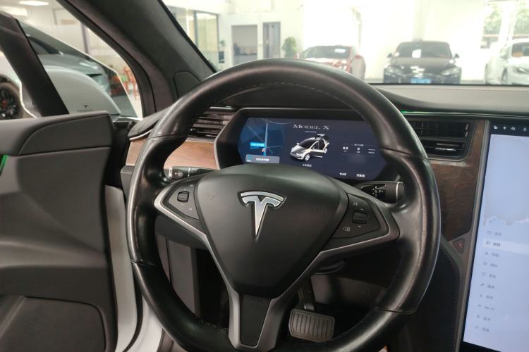 Used Tesla Model X 2019 Long-Range Version Steering Wheel
