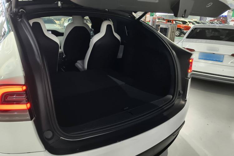 Used Tesla Model X 2019 Long-Range Version Trunk