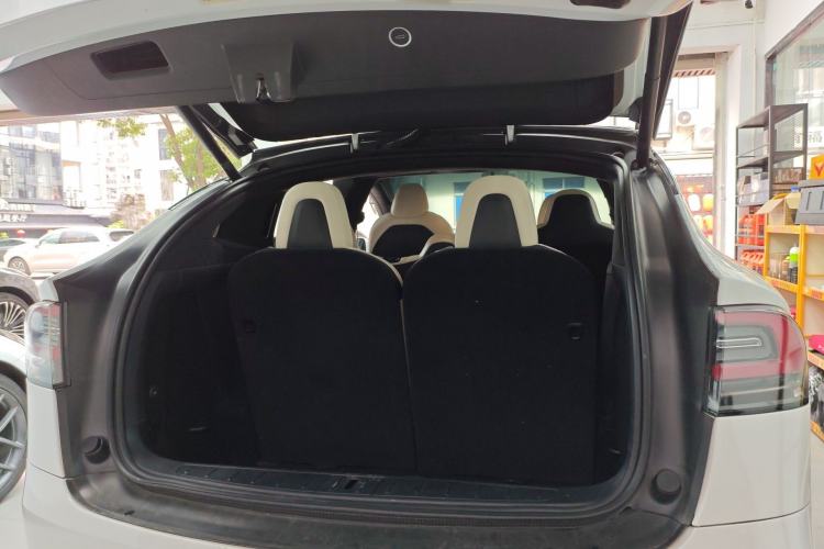 Used Tesla Model X 2019 Long-Range Version Trunk
