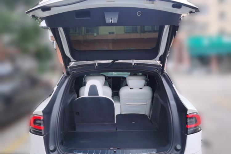Used Tesla Model X 2019 Long-Range Version Trunk