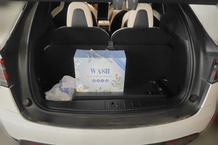 Used Tesla Model X 2019 Long-Range Version Trunk