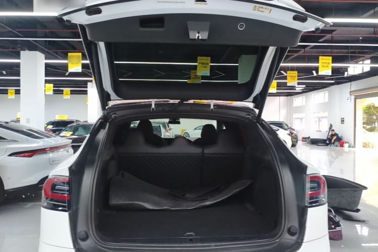 Used Tesla Model X 2019 Long-Range Version Trunk
