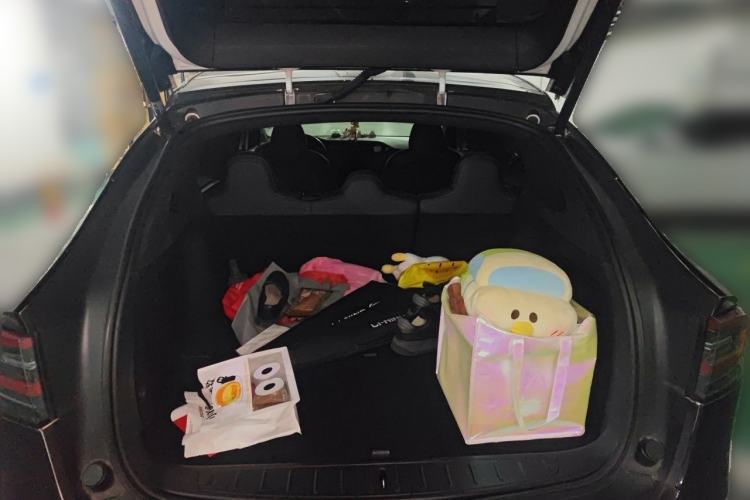 Used Tesla Model X 2019 Long-Range Version Trunk