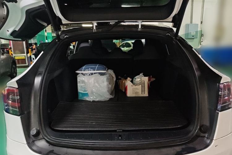 Used Tesla Model X 2019 Long-Range Version Trunk