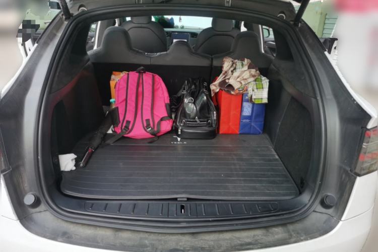 Used Tesla Model X 2019 Long-Range Version Trunk