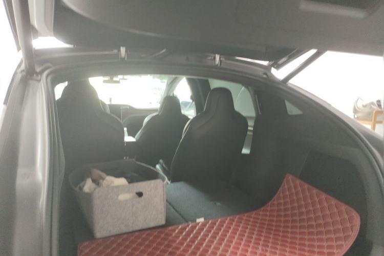 Used Tesla Model X 2019 Long-Range Version Trunk