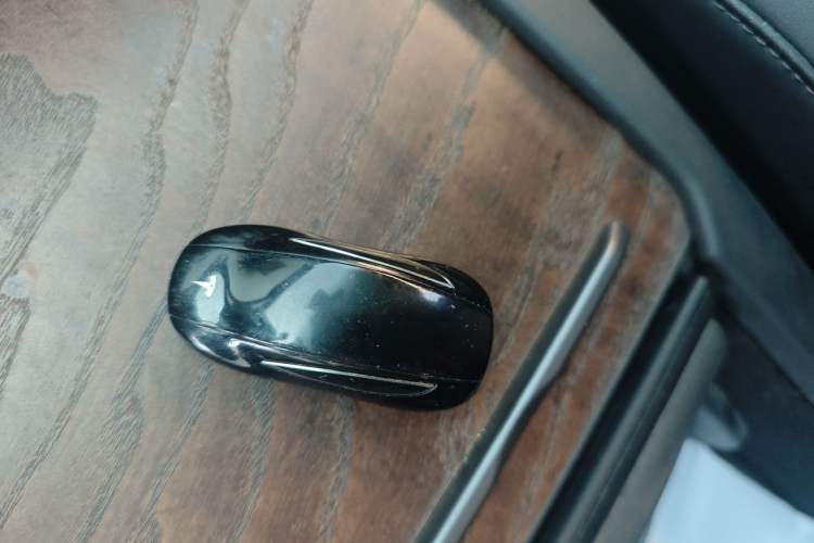 Used Tesla Model X 2019 Long-Range Version Vehicle Key