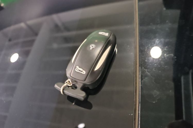 Used Tesla Model X 2019 Long-Range Version Vehicle Key