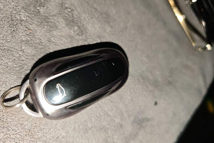 Used Tesla Model X 2019 Long-Range Version Vehicle Key