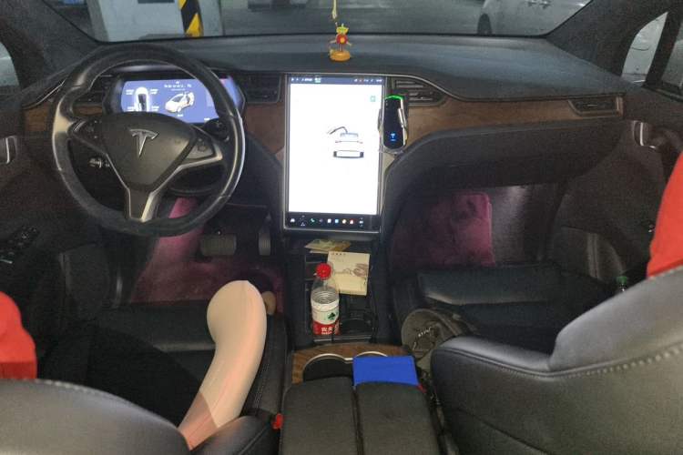 Used Tesla Model X 2019 Long-Range Version Center Console