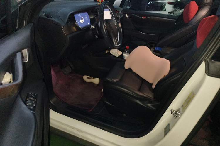 Used Tesla Model X 2019 Long-Range Version Driver Seat