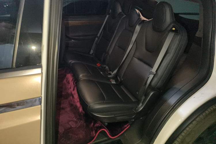 Used Tesla Model X 2019 Long-Range Version Left Rear Seat