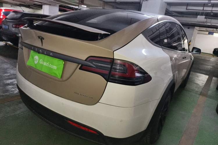 Used Tesla Model X 2019 Long-Range Version Rear Right 45 Deg