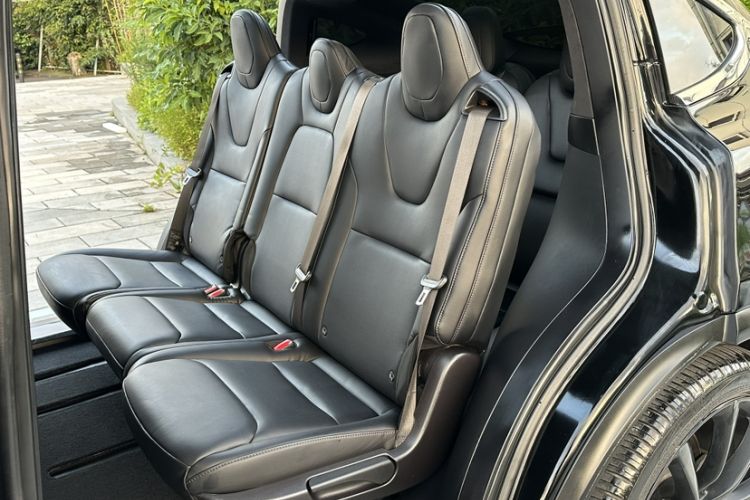Used Tesla Model X 2020 Long-Range Upgrade Version Interior 1