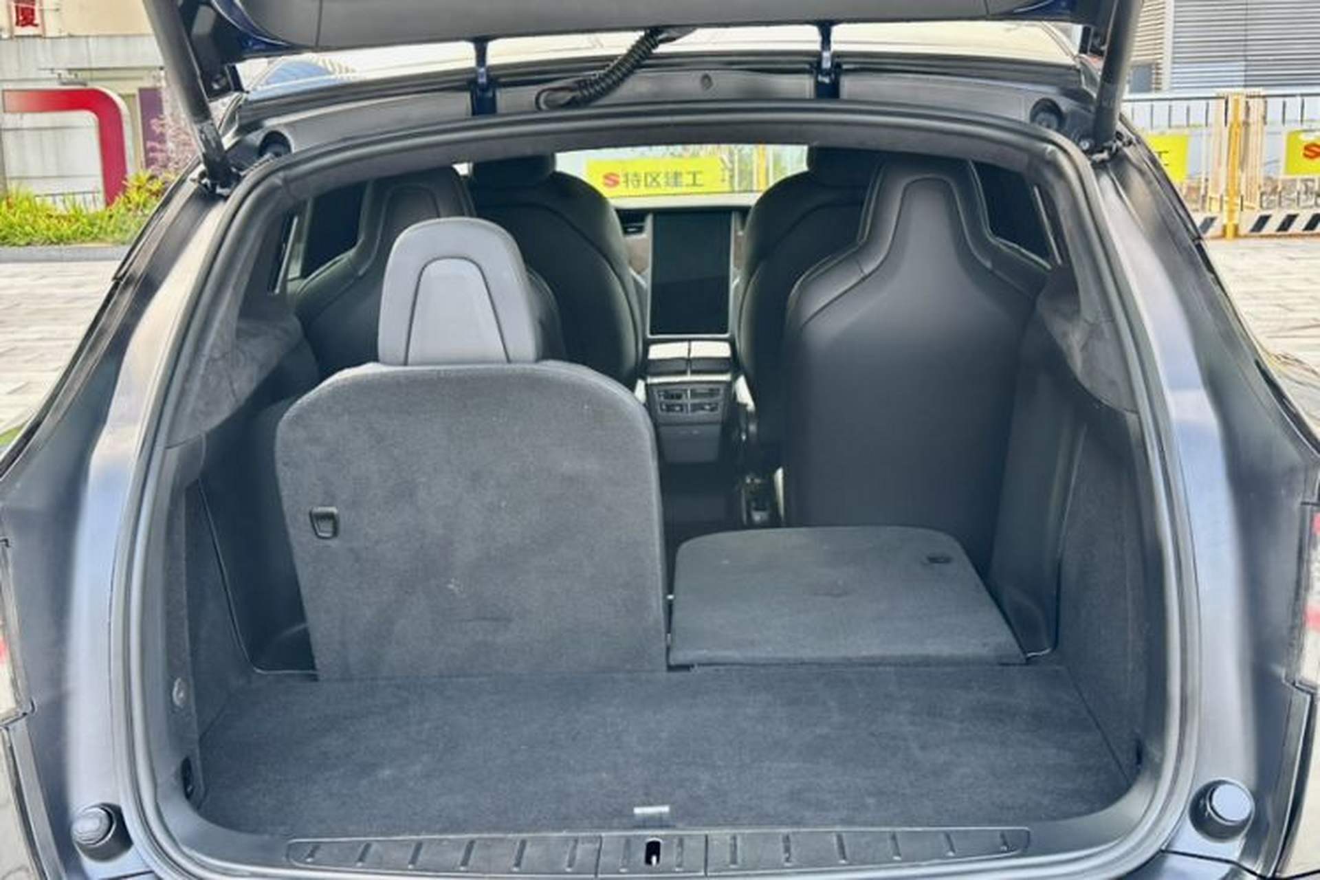 Used Tesla Model X 2020 Long-Range Upgrade Version Interior 8