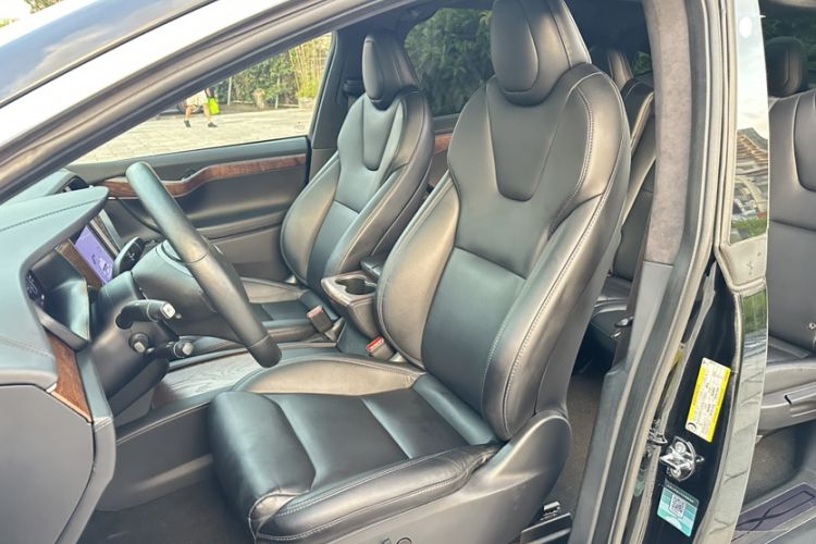 Used Tesla Model X 2020 Long-Range Upgrade Version Left Front Seat