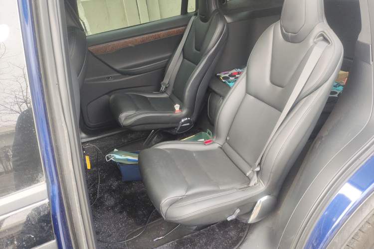 Used Tesla Model X 2020 Long-Range Upgrade Version Left Rear Seat
