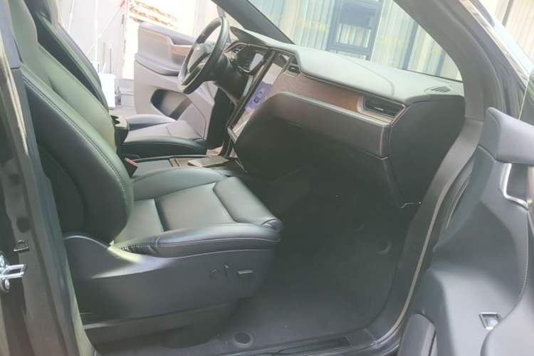 Used Tesla Model X 2020 Long-Range Upgrade Version Right Front Seat
