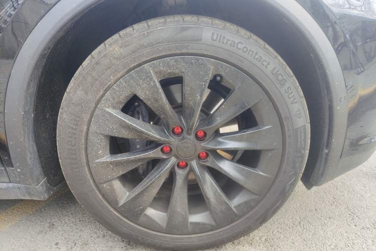 Used Tesla Model X 2020 Long-Range Upgrade Version Right Front Wheel Hub
