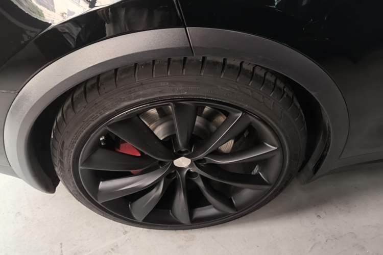 Used Tesla Model X 2020 Performance High-Performance Edition Right Rear Wheel Hub