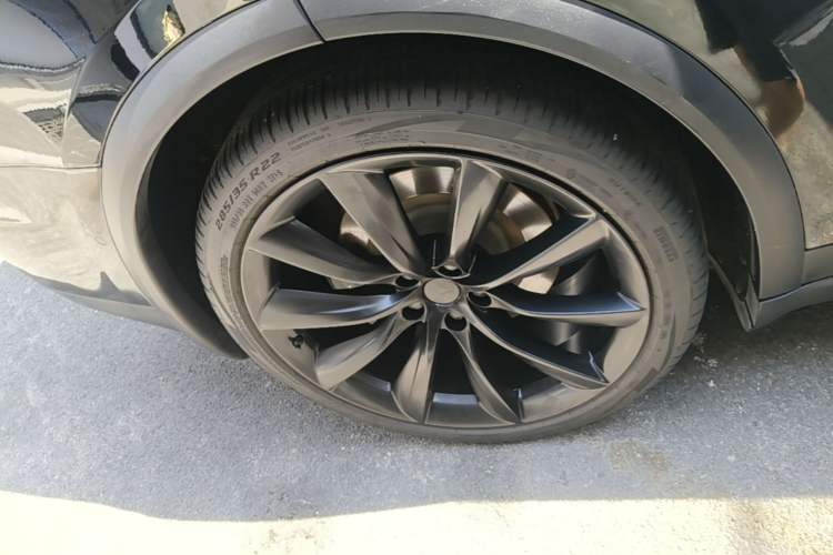 Used Tesla Model X 2020 Long-Range Upgrade Version Right Rear Wheel Hub