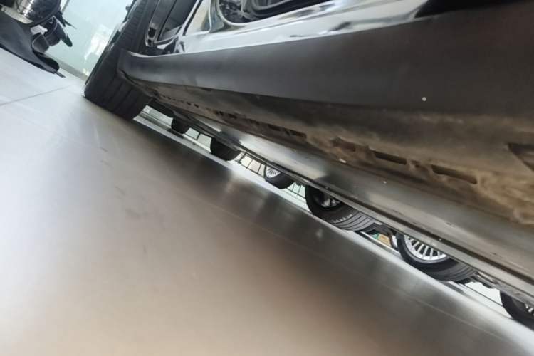 Used Tesla Model X 2020 Long-Range Upgrade Version Right Side Sill