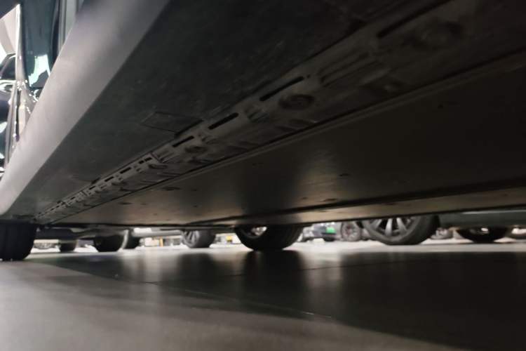 Used Tesla Model X 2020 Long-Range Upgrade Version Right Side Sill