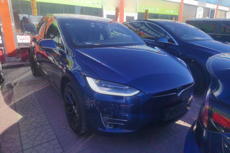 Used Tesla Model X 2020 Long-Range Upgrade Version Front Right 45 Deg