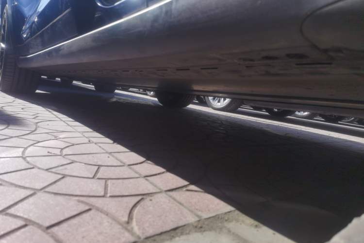 Used Tesla Model X 2020 Long-Range Upgrade Version Left Side Sill