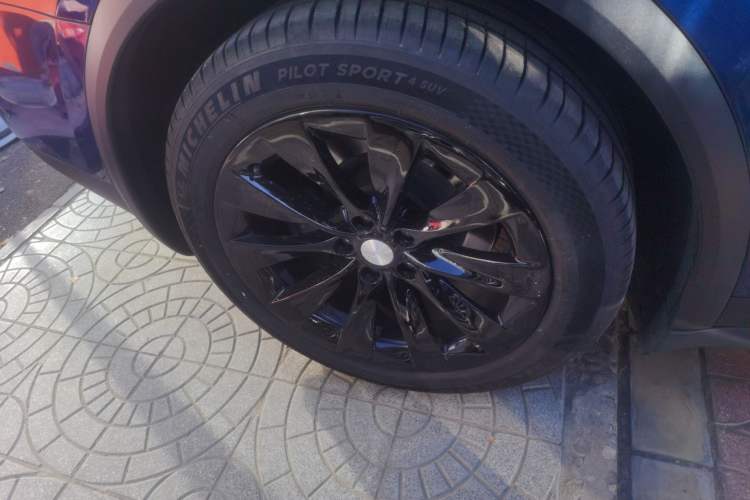 Used Tesla Model X 2020 Long-Range Upgrade Version Right Rear Wheel Hub