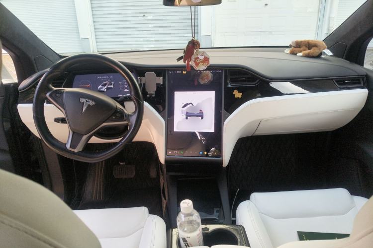 Used Tesla Model X 2020 Long-Range Upgrade Version Center Console