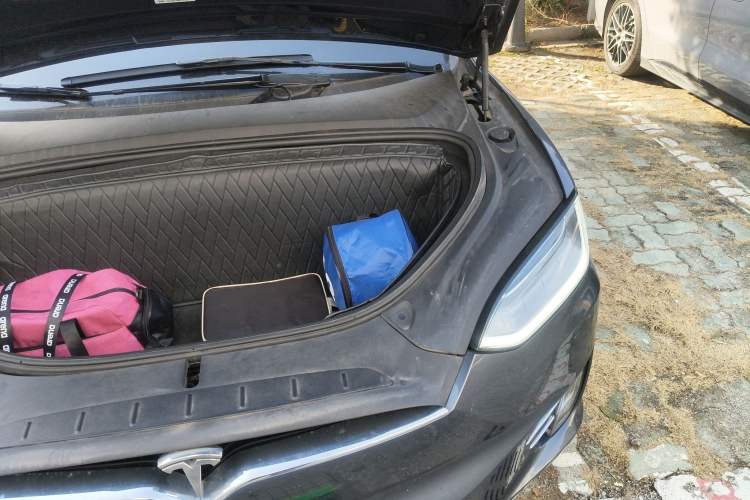 Used Tesla Model X 2020 Long-Range Upgrade Version Engine Bay Left