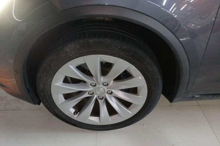 Used Tesla Model X 2020 Long-Range Upgrade Version Left Front Wheel Hub