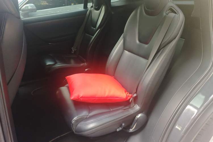Used Tesla Model X 2020 Long-Range Upgrade Version Left Rear Seat