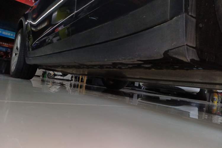 Used Tesla Model X 2020 Long-Range Upgrade Version Left Side Sill