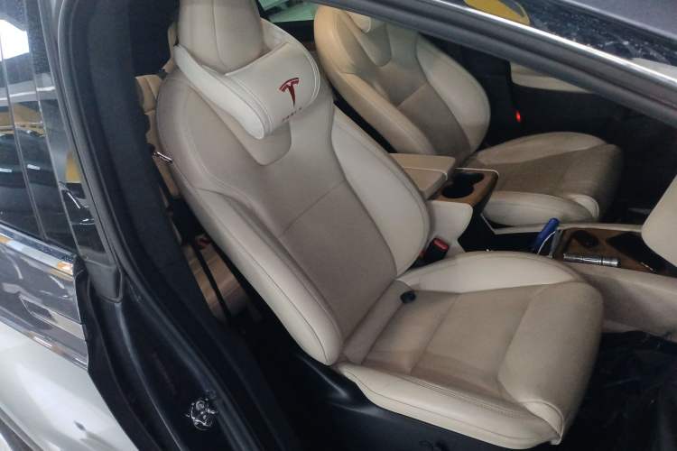 Used Tesla Model X 2020 Long-Range Upgrade Version Right Front Seat